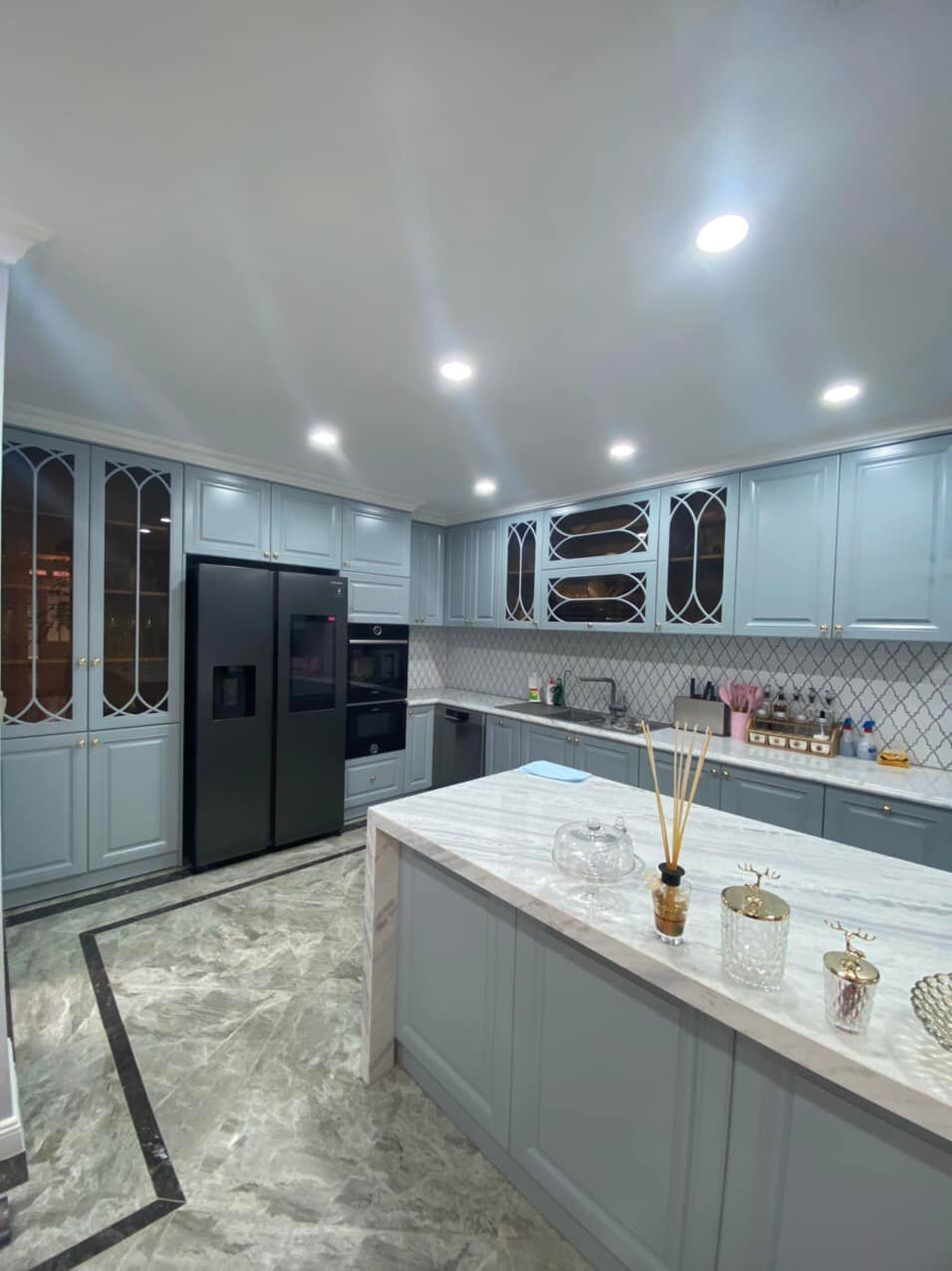 MẶT PHỐ TRẦN DUY HƯNG, 176M, 3T, MT 12.5M, NHÀ CŨ XĐ BÁN ĐẤT. VỊ TRÍ VÀNG.