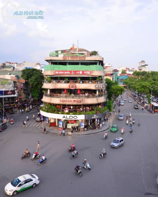 Bán nhà Phố Duy Tân, lô góc, 2 mặt vỉa hè, ô tô tránh, kinh doanh, 110m2, giá 17 tỷ.