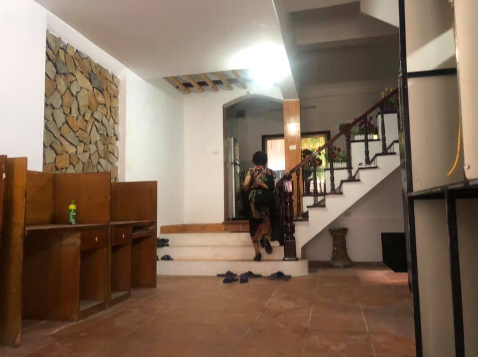 Bán nhà Lạc Long Quân – 101m2 x 5 tầng- Giá 14 tỷ