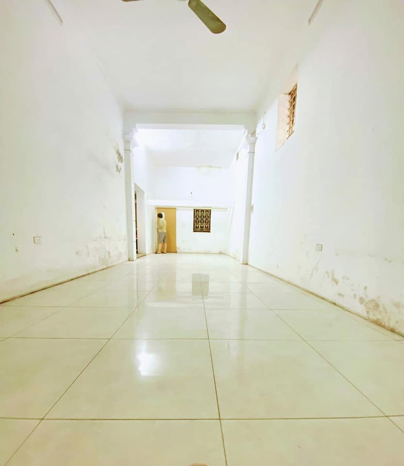 Bán nhà Mặt Phố Dịch Vọng, Cầu Giấy diện tích 60m2 mặt tiền 5m giá 15tỷ