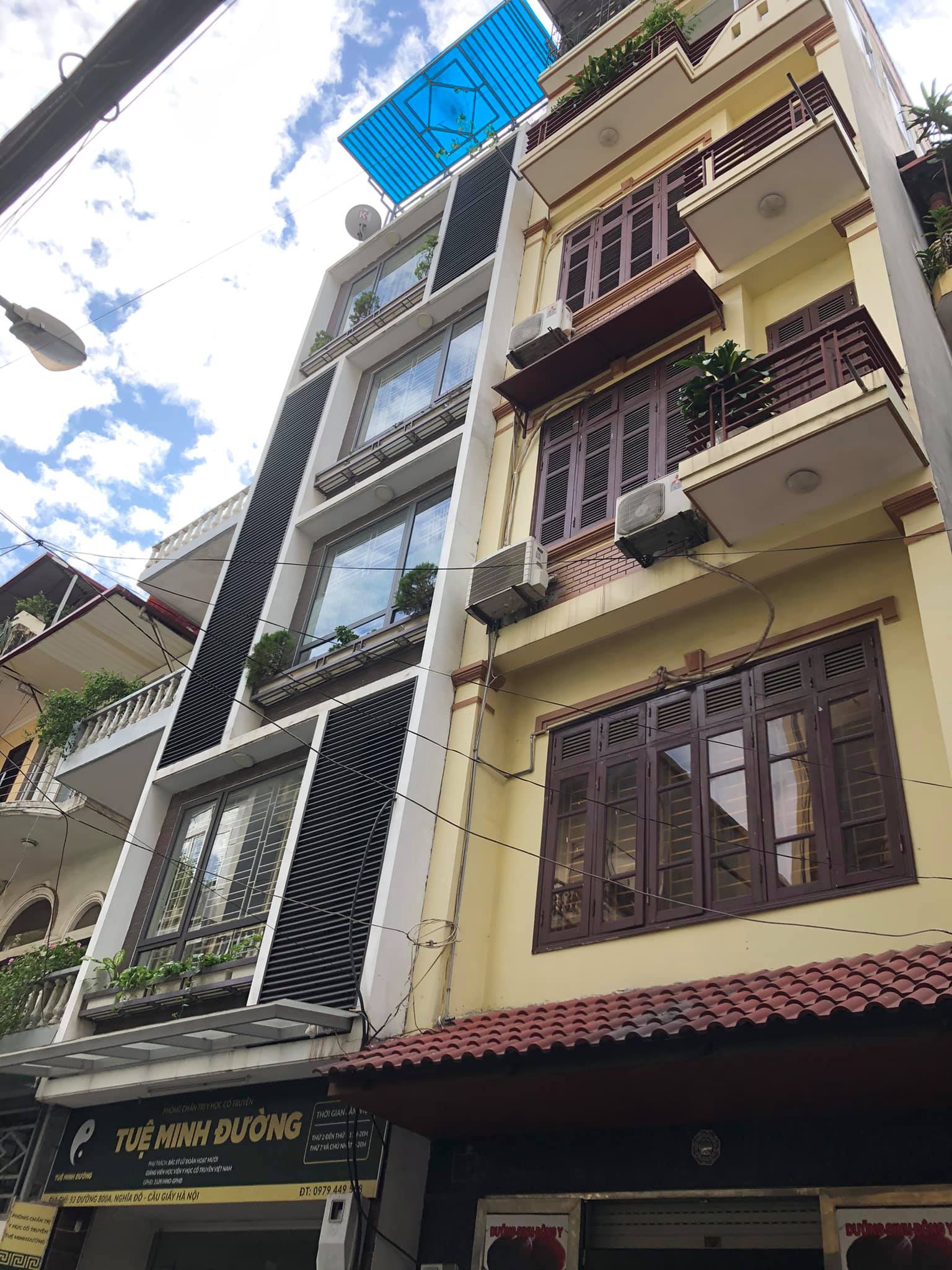 TÔI cần bán nhà 800a, Nghĩa Tân, 5 tầng, kinh doanh, Ô tô tránh ở ngay