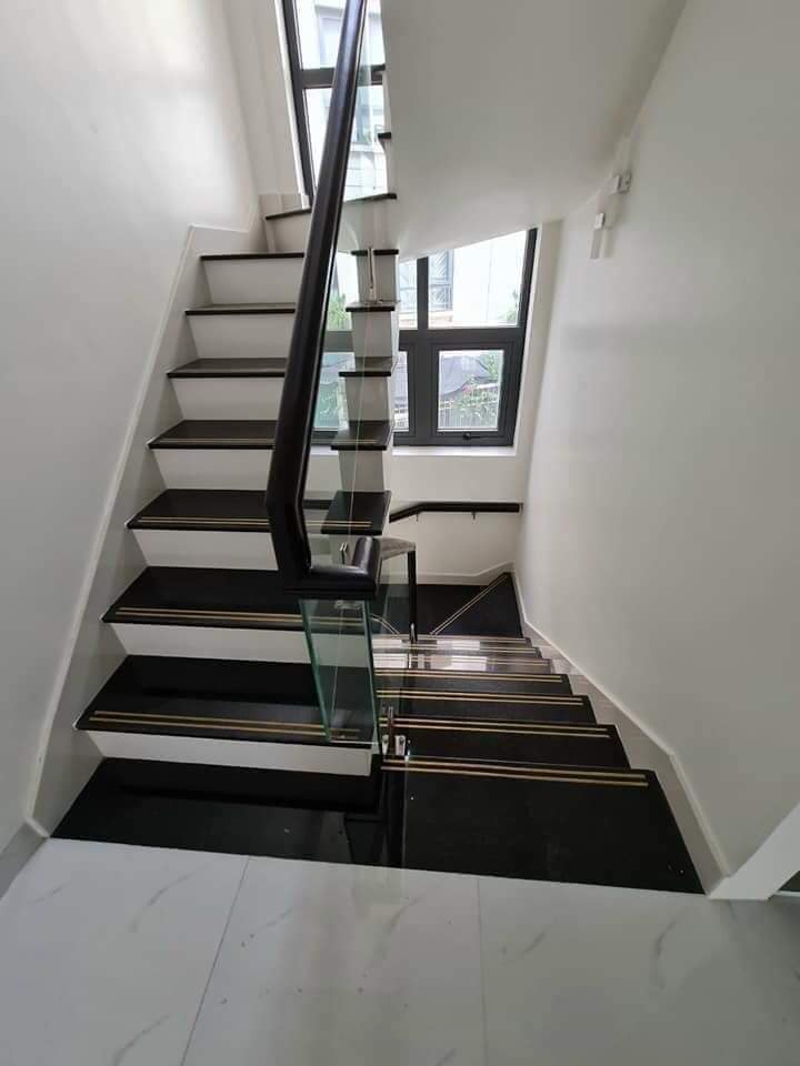 Mặt Phố Tây Đường Thành Hoàn Kiếm,Kinh Doanh Đỉnh,Ô Tô Nhà Có GIấy PXD 35Mx4Tầng Giá 23Tỷ