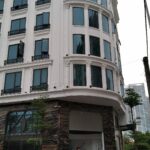 180m2