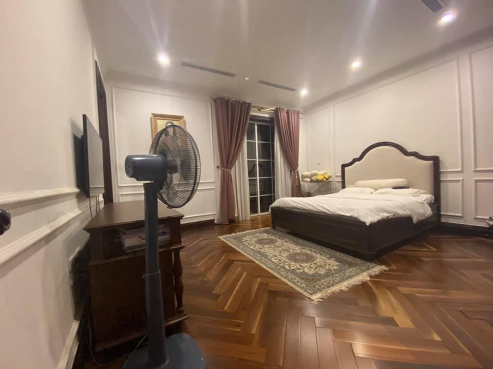 98m2