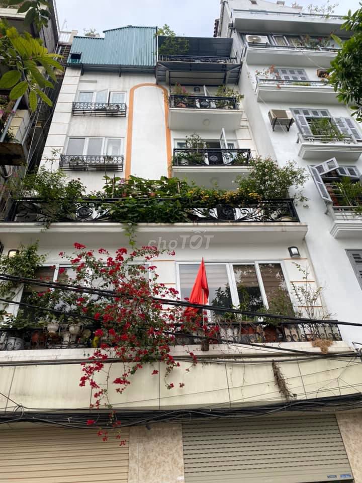 Bán nhà view hồ hoàng cầu 50m,7 tầng,giá chỉ 15 Tỷ