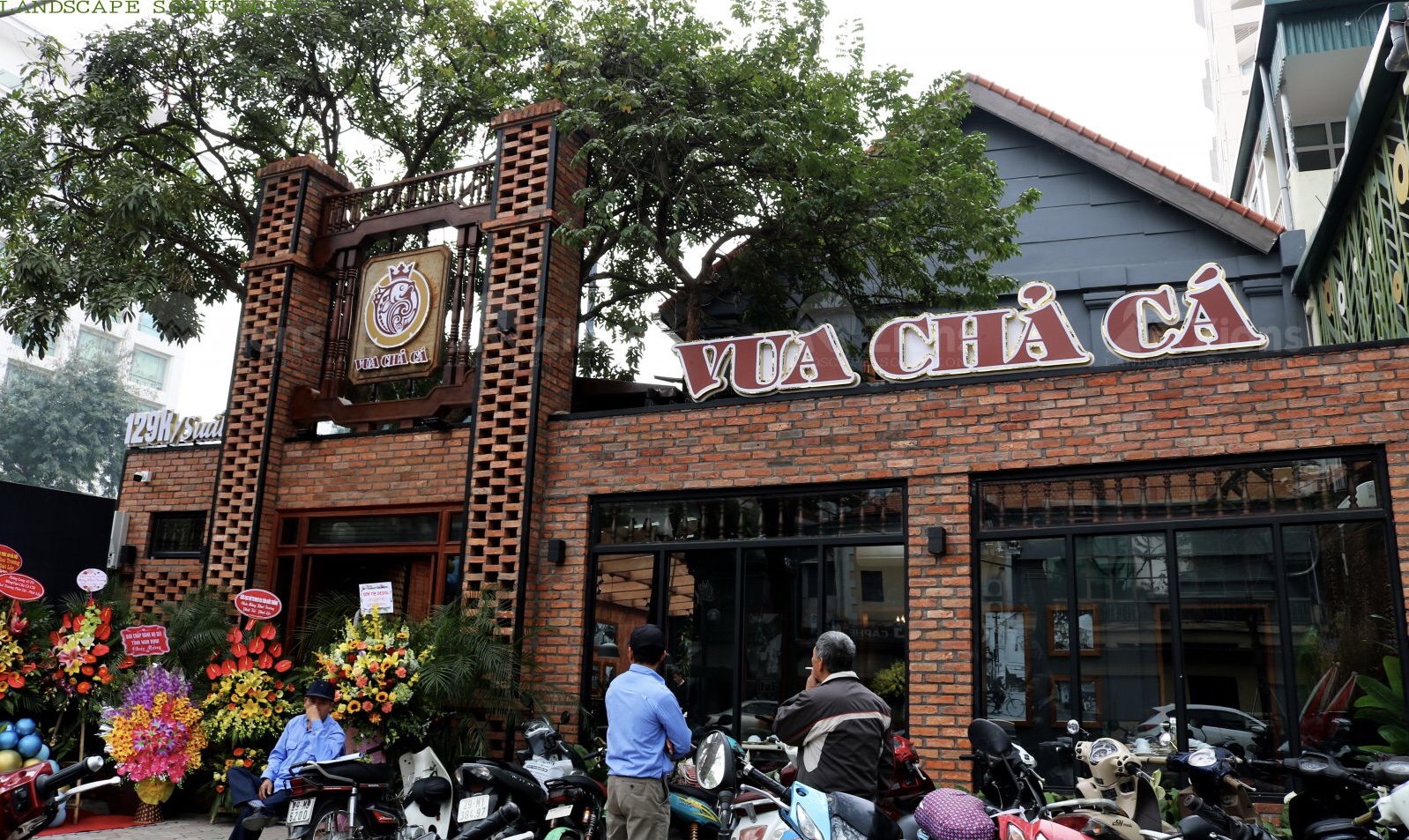 BÁN GẤP SIÊU BIỆT THỰ MẶT PHỐ NGUYỄN GIA THIỀU 535M2 - 3 TẦNG - MẶT TIỀN 20M - CHÀO 280 TỶ.