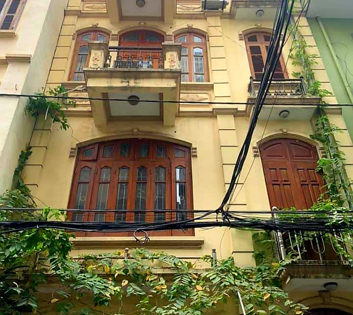 BÁN NHÀ PHÂN LÔ PHỐ TRẦN QUỐC HOÀN, VỈA HÈ, Ô TÔ DỪNG ĐỖ, MẶT TIỀN RỘNG ĐẸP, Ở HAY KINH DOANH ĐỀU ĐẲNG CẤP