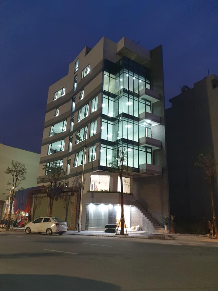 TÒA BUILDING 8 TẦNG THANG MÁY ĐẸP LUNG LINH - LỪNG LỮNG CẦU GIẤY GIÁ 35 TỶ