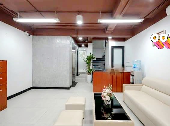 PHÂN LÔ Ô TÔ TRÁNH, TRUNG KÍNH TO, 7 TẦNG THANG MÁY, NHÀ ĐẸP, DÂN TRÍ CAO, AN NINH, KINH DOANH ĐỈNH. 098.115.8.507. + Sát mặt phố Trung Kính to. Cả khu nhà cao tầng, sầm uất. + DT 75m2, 7 tầng, thang máy, MT 5.3m, T1,2,3,4,5: Thông sàn (tầng 1 phòng + WC) T6,7: Mỗi tầng chia 2 phòng + WC. + Sổ đẹp phân lô, Lh Mrs Dung 098.115.8.507.