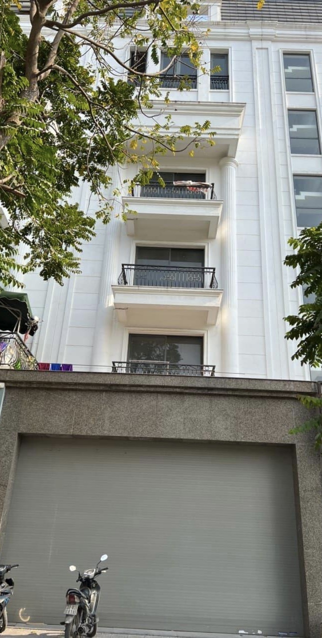 Bán Nhà Liền Kề Dãy V5A Mặt Đường Văn Khê KĐT Văn Phú. 130m2, 8.5T, MT 7m