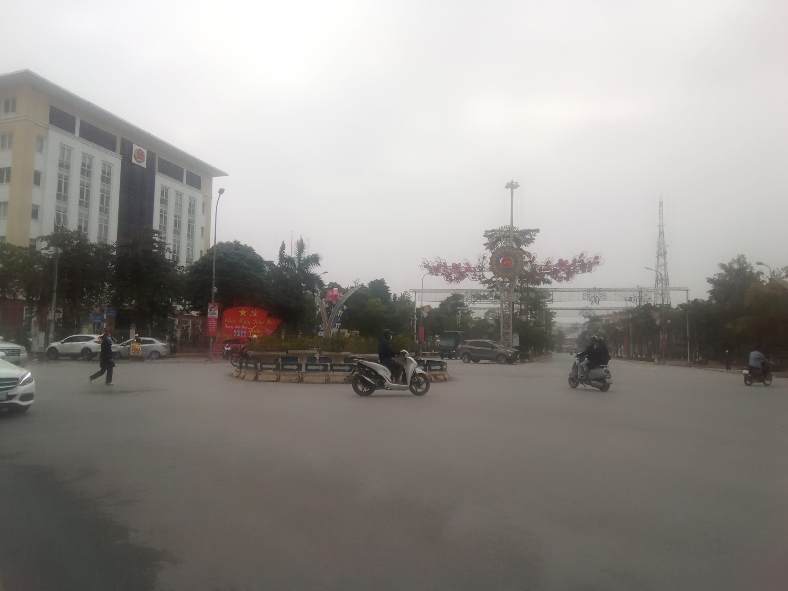 1 phút ra chi cục thuế thanh trì ô tô đỗ cửa nhà gần 40 m x 4 tầng 4.2 m mặt tiền 3 tỷ sổ đỏ chính chủ tứ hiệp