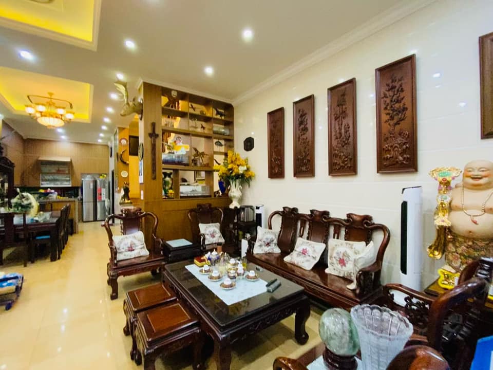 BÁN NHÀ HOÀNG VĂN THÁI, PHÂN LÔ, NGÕ Ô TÔ THÔNG, DIỆN TÍCH RỘNG , NỘI THẤT ĐẸP.