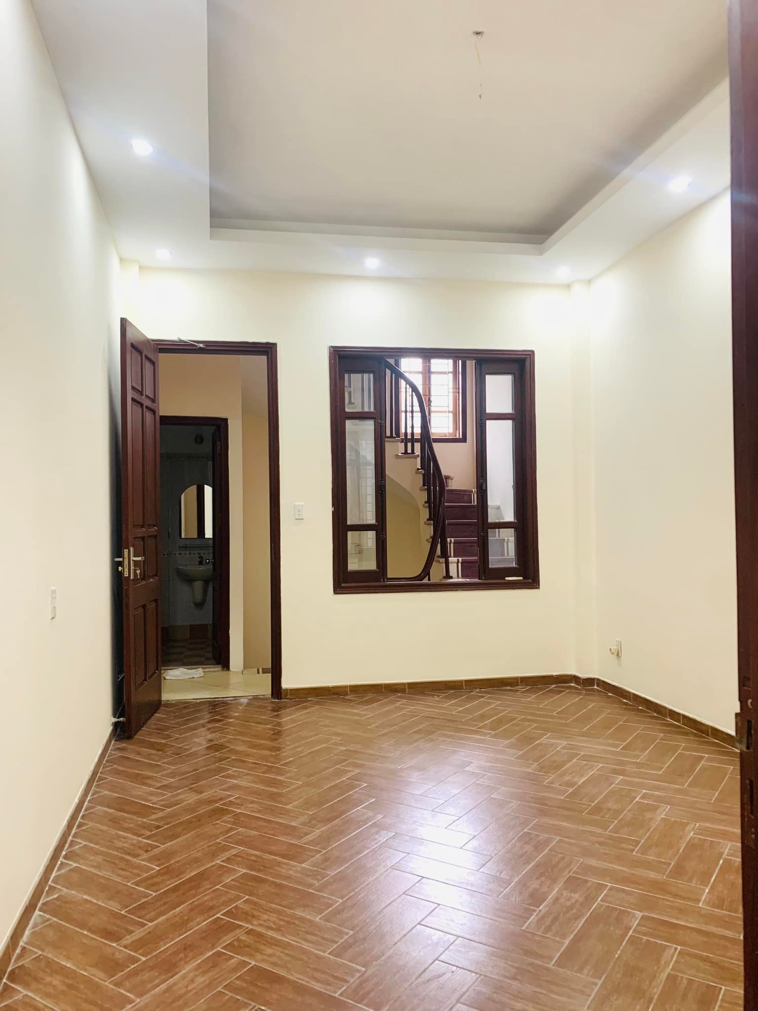 Nhà Trần Xuân Soạn, mặt ngõ nông, 39m2 x 4 tầng, mặt tiền 3.8m, thoáng sau, giá 8.6 tỷ