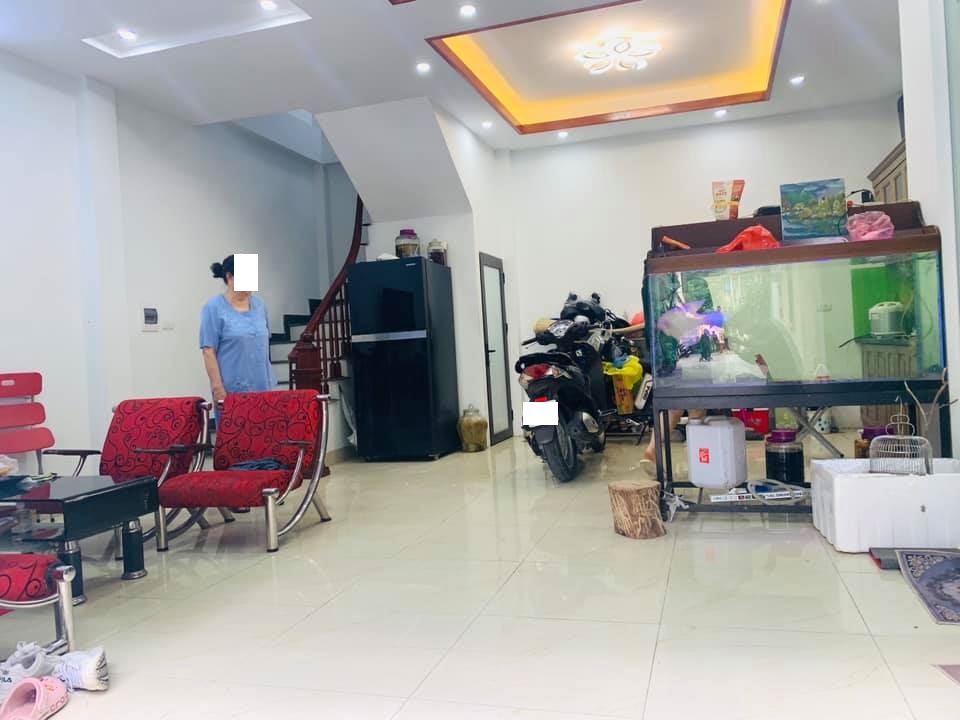 Nhà mặt ngõ ô tô Mai Động, lô góc 40m2 x 5 tầng, mặt tiền 5.4m, giá 6.4 tỷ