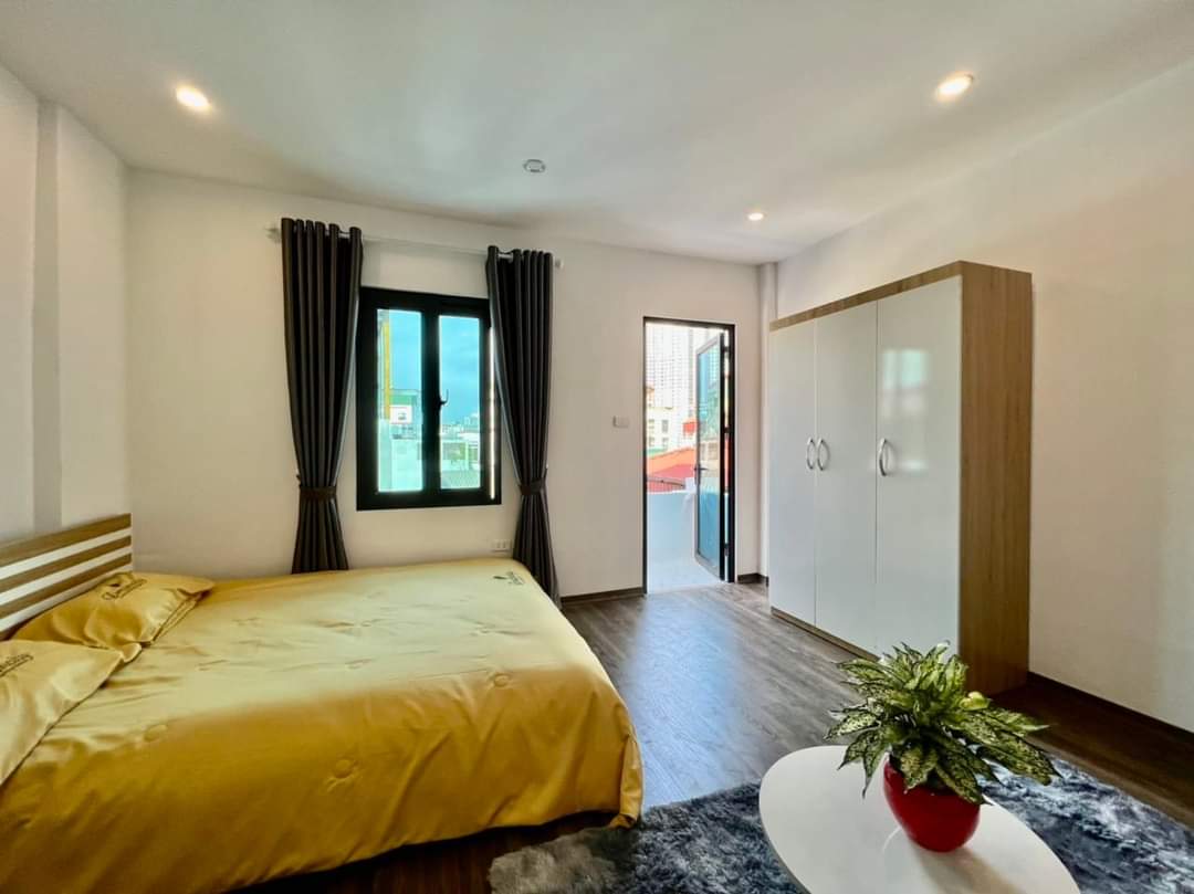 Bán toà CCMN phố Xuân Thủy 50m2 5T 6 tỷ, lô góc doanh thu 45tr