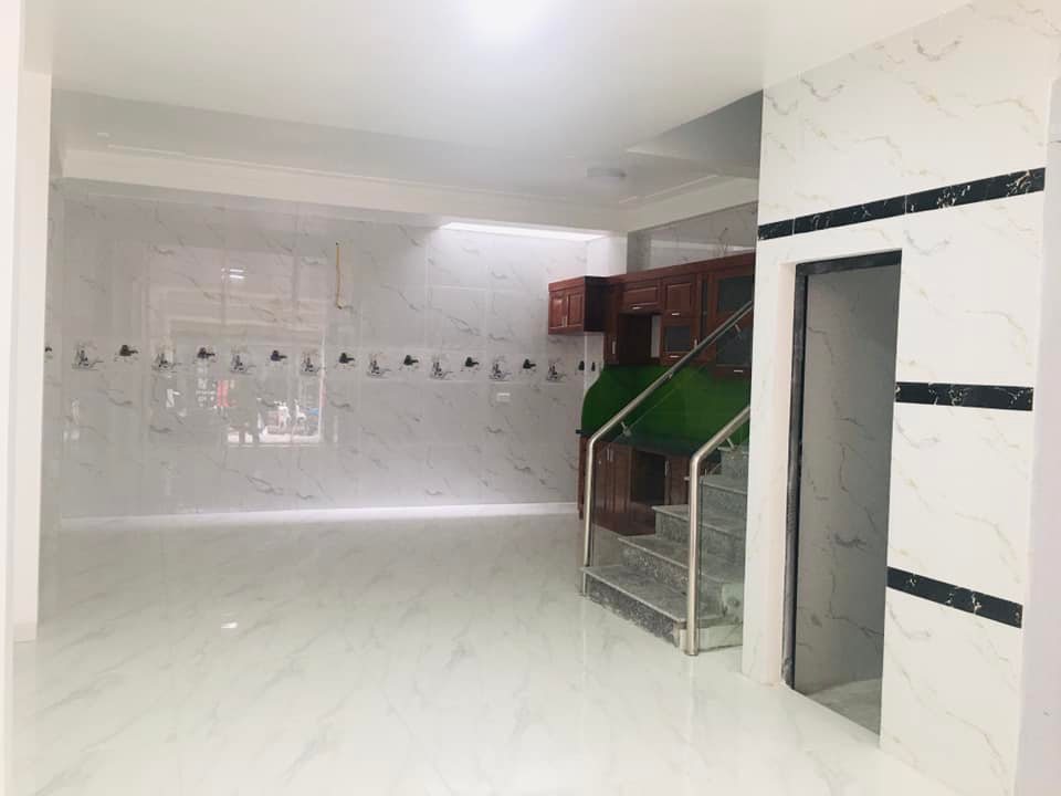 Nhà mặt ngõ 649 Lĩnh Nam, 64m2 x 7T thang máy, MT 4.6m, 9 căn hộ khép kín, 14.2 tỷ