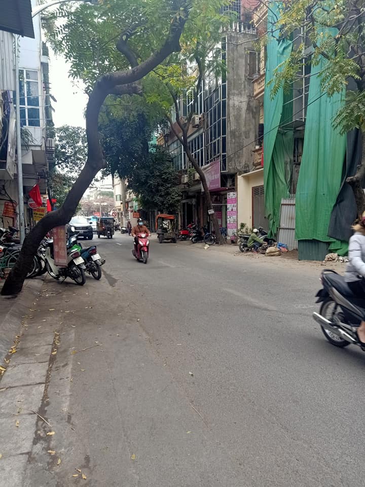 Nhà mặt phố Vọng, kinh doanh tốt, 36m2 x 4 tầng, mặt tiền 4m, sổ vuông, giá 11 tỷ