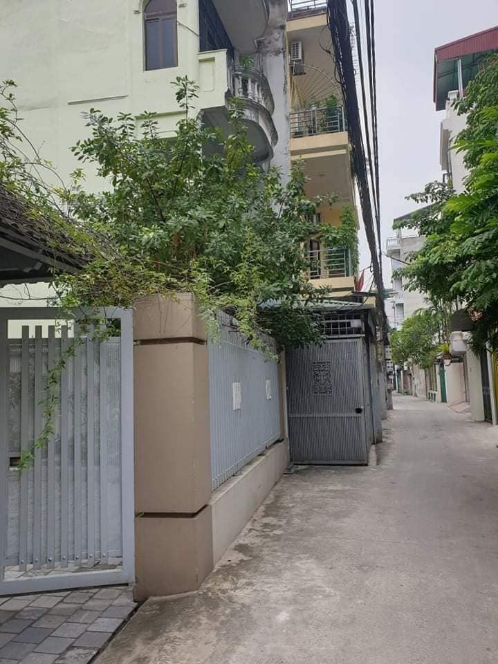 Bán nhà trong ngõ 67 đường Nguyễn Văn Cừ, 67m2 giá 8,25 tỷ
