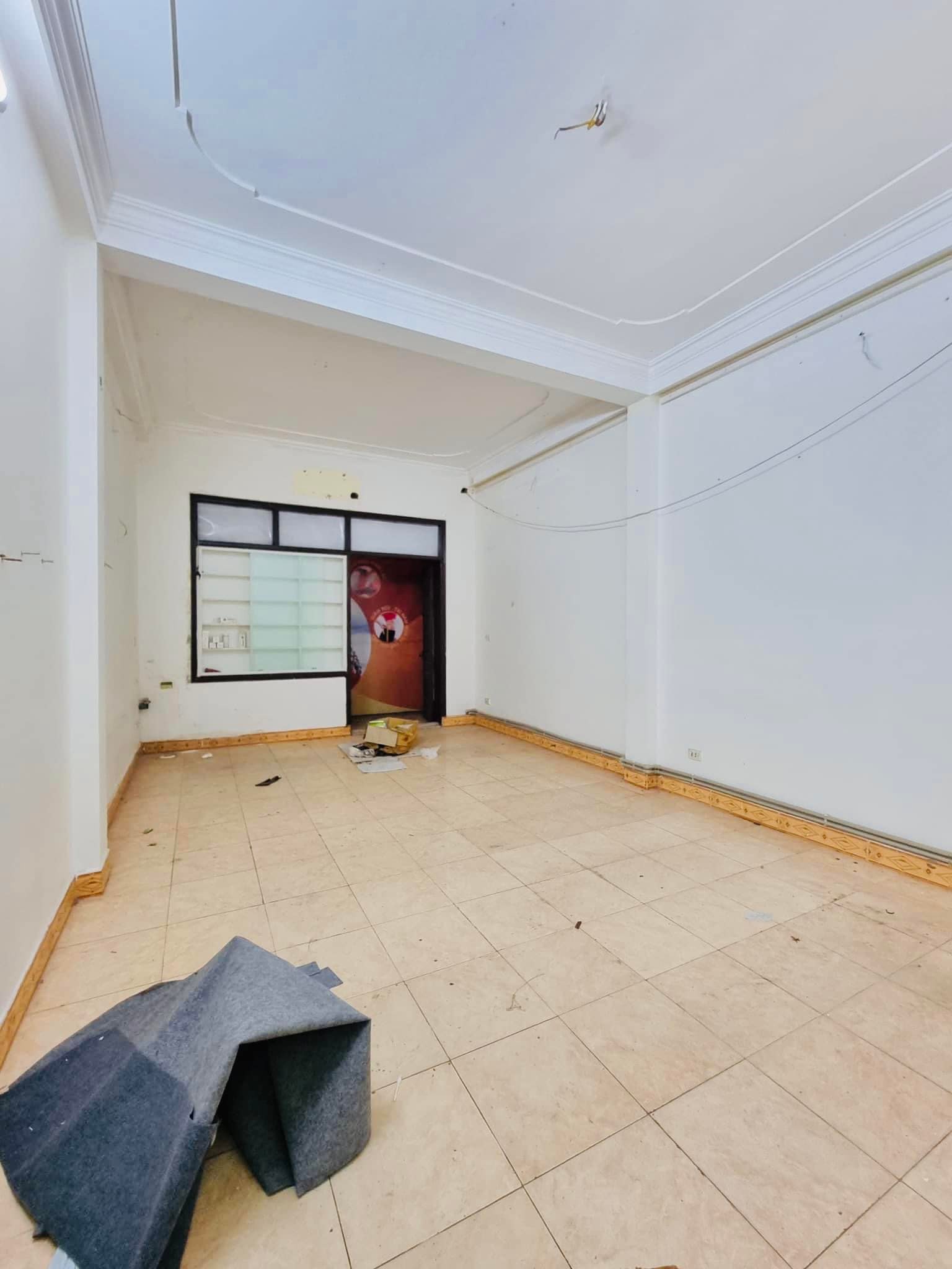 Nhà mặt ngõ 156 Lạc Trung, 75m2 x 5 tầng, mặt tiền 4.2m, giá 16.5 tỷ