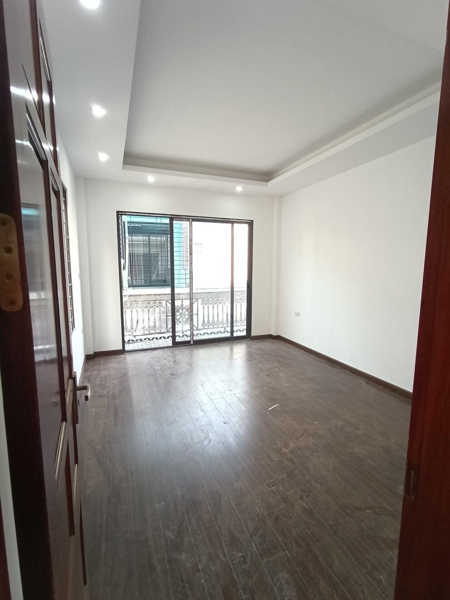 Nhà mặt ngõ Quỳnh, gần trường Ngô Quyền, 52m2 x 5 tầng, mặt tiền 4m, giá 8.5 tỷ