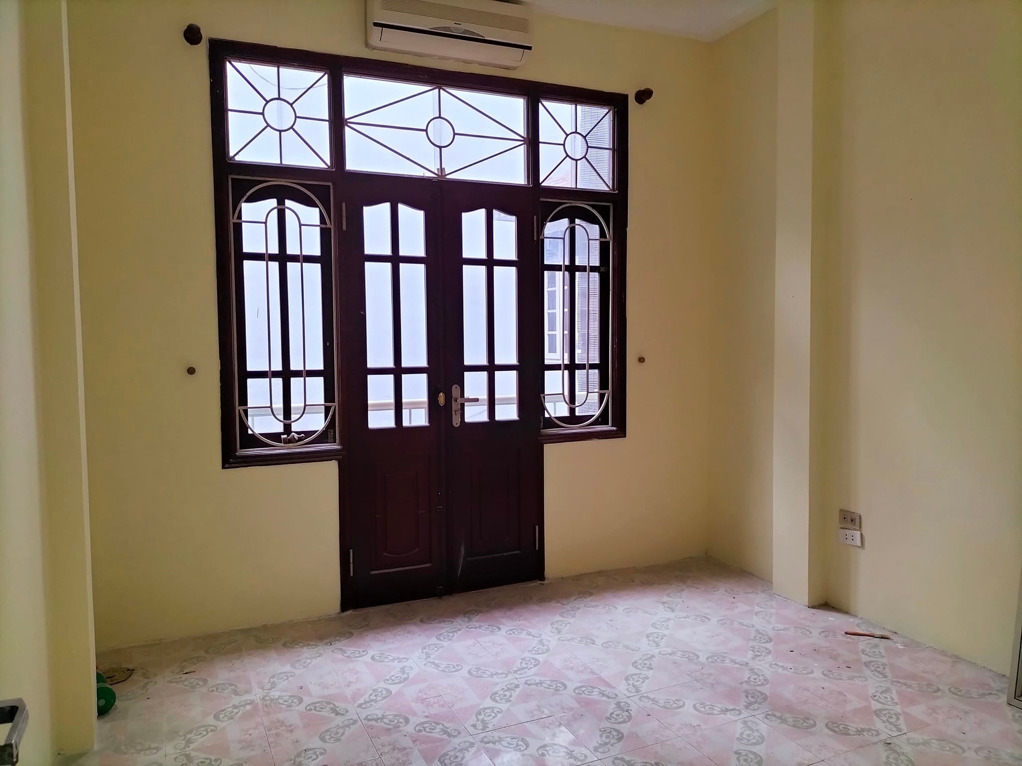 Nhà mặt ngõ ô tô Đội Cấn, gần Đào Tấn, Linh Lang, 169m2, mặt tiền 7.4m, 127 triệu/m2