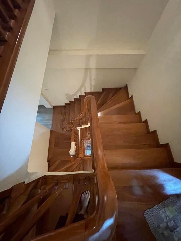 Chính chủ cần bán gấp nhà khu vực Cầu Giấy, 54m2 x 5 tầng, mặt tiền rộng 4m