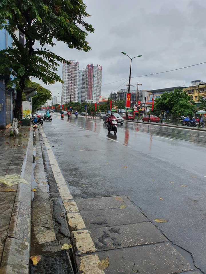 Nhà mặt phố Giải Phóng, gần Tương Mai, 65m2 x 3 tầng, thuê 30 triệu/tháng, giá 9.2 tỷ