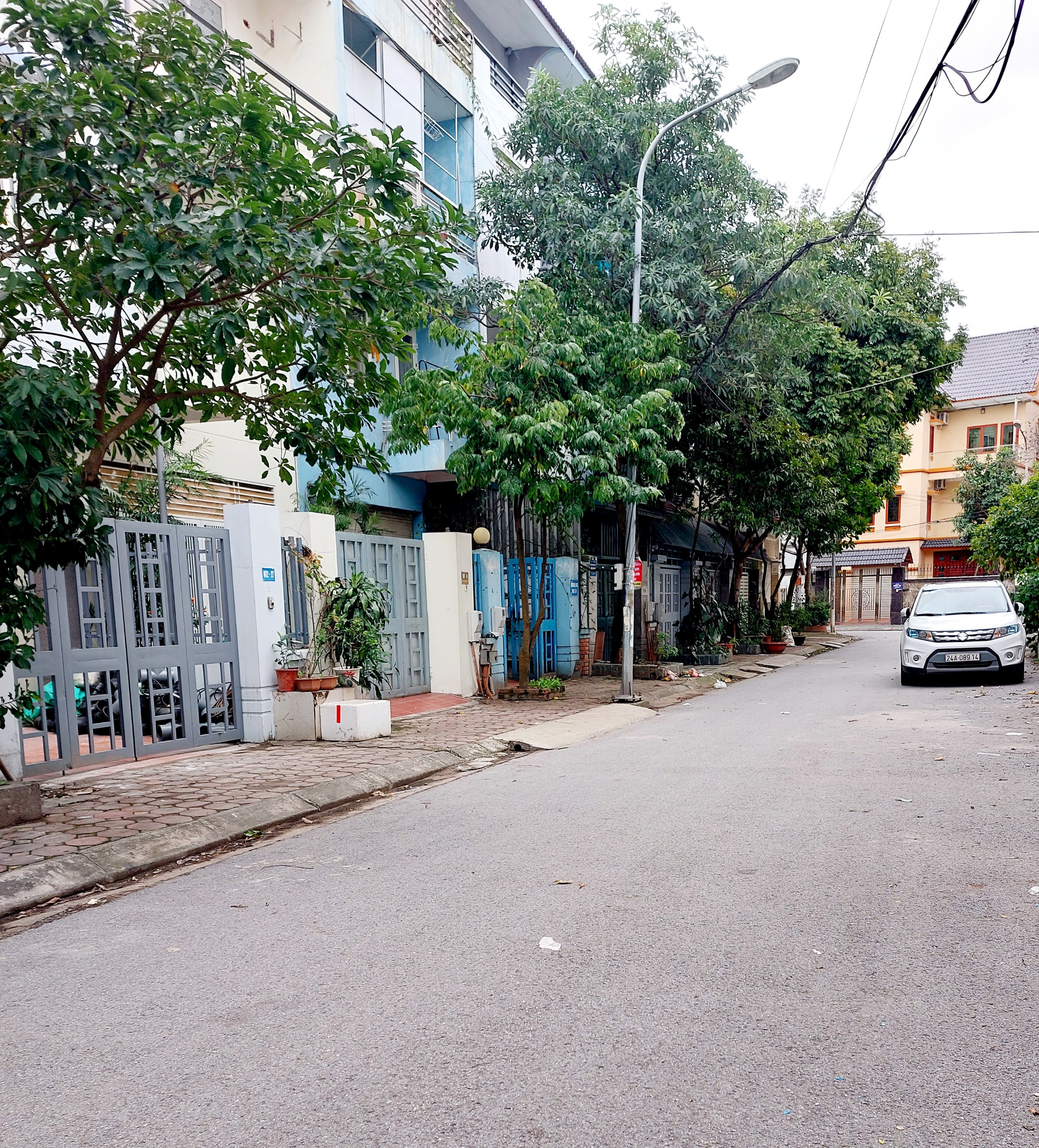 LIỀN KỀ ĐẠI MỖ 116M2, MẶT TIỀN RỘNG, Ở YÊN TĨNH, GIÁ RẺ NHƯ TRONG NGÕ, 098.115.8.507.