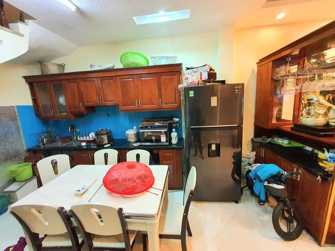 Bán Nhà số 57/279 Hoàng Mai, 65m2 5 tầng, nhà mới đẹp như hình, gần ô tô, 4.3 tỷ, 0949606622.