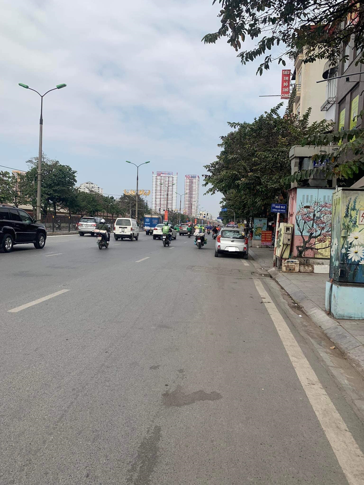 Nhà mặt phố Giải Phóng, gần bến xe Giáp Bát, 1 sổ 166m2, mặt tiền 7.7m, giá 39 tỷ