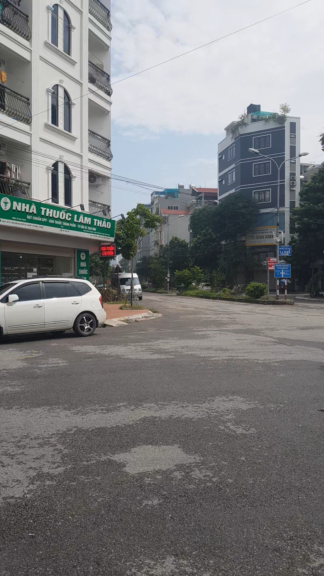 NHÀ DỌC BÚN KĐT VĂN KHÊ PHÂN LÔ- VỈA HÈ- Ô TÔ TRÁNH- KINH DOANH VĂN PHÒNG 50m 5 tầng 7.6 tỷ