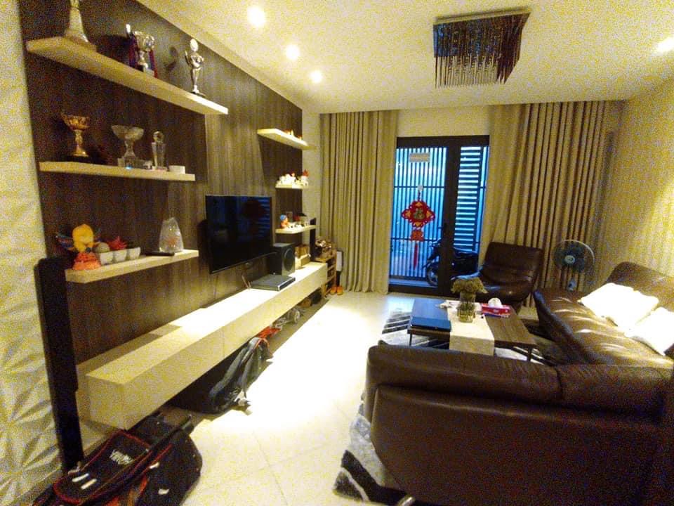 Bán nhà Phố Quân Nhân, Phân lô, Ô tô tránh, Vỉa hè, Kinh doanh sầm uất chỉ nhỉnh 9 tỷ.