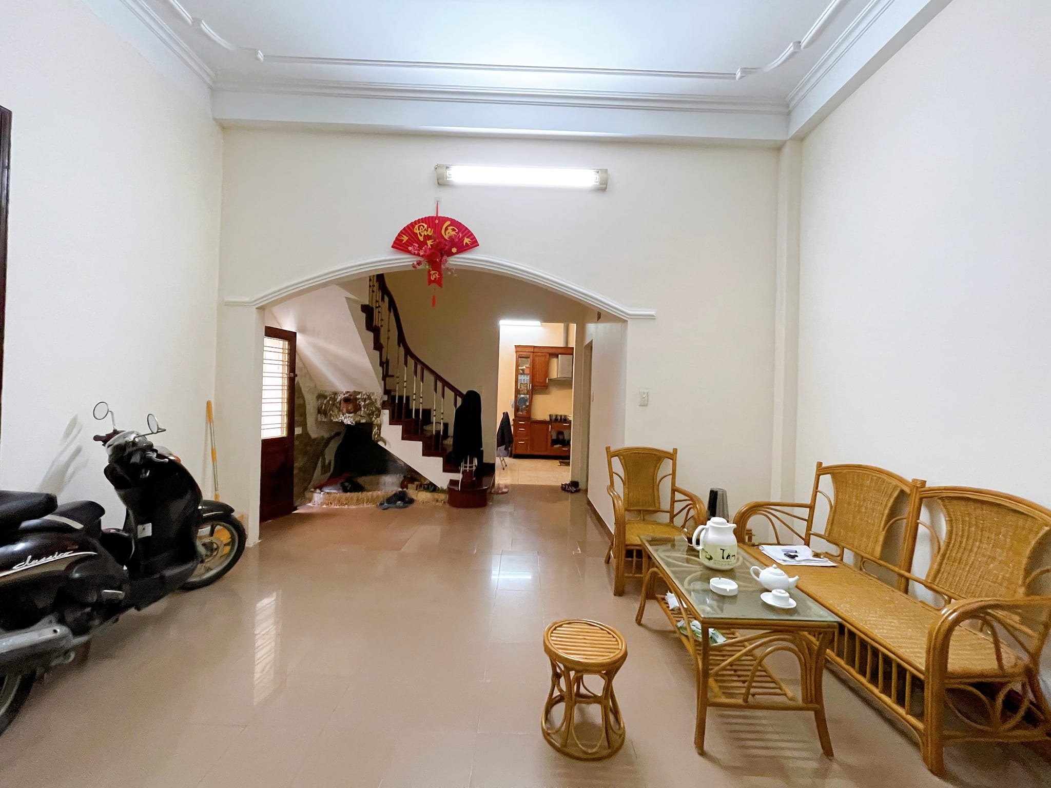 Nhà phân lô ngõ Thông Phong, 50m2 x 4 tầng, mặt tiền 5m, sổ vuông, giá 12.8 tỷ