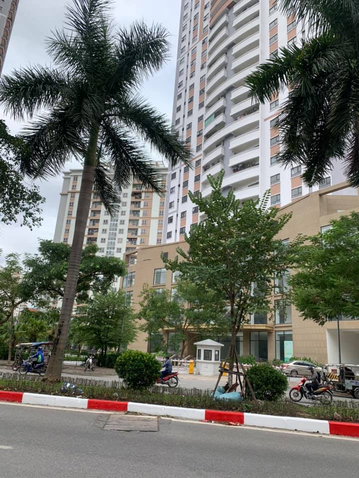 Nhà mặt ngõ 147 Tân Mai, gần mặt phố, 49m2, mặt tiền 4m, sổ vuông, giá 7.3 tỷ