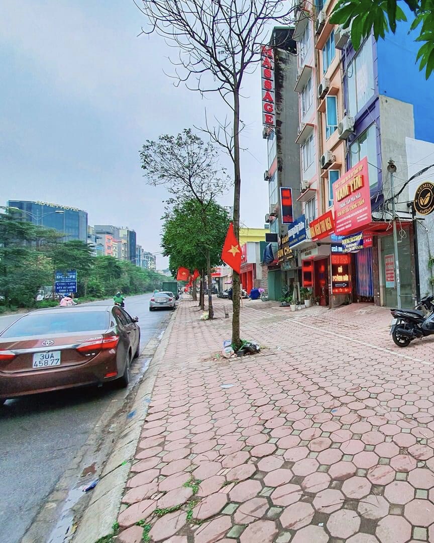 Bán Đất Tặng Nhà Mặt Đường Nguyễn Hoàng Nam Từ Liêm. 160m2, MT 7m