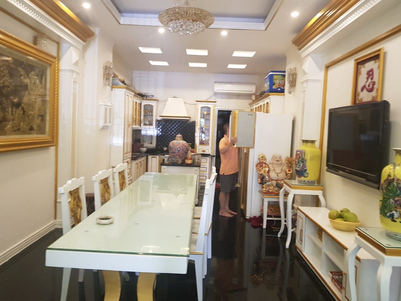 Nhà phân lô Đầm Trấu, 400m2 x 9 tầng thang máy, mặt tiền 13m, giá 140 triệu/m2