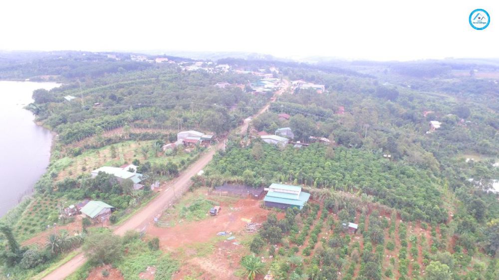 Tôi cần bán đất vườn có sẵn trái cây ở Dak Mil, sổ có sẵn