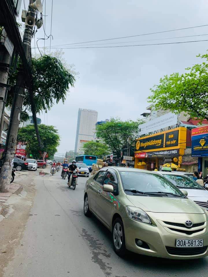 GIA ĐÌNH CHÍNH CHỦ BÁN NHÀ MẶT PHỐ PHÙNG HƯNG, VỊ TRÍ CỰC ĐẸP SÁT NGÃ TƯ KINH DOANH TẤP NẬP – 098.115.8.507