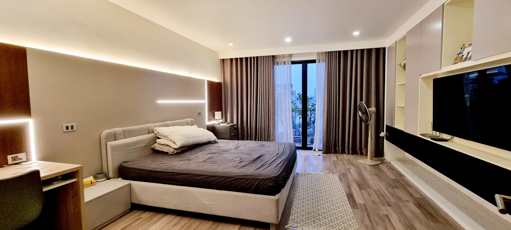 Bán nhà mặt phố Thọ Tháp, Cầu Giấy 140m, 8 tầng, mt 9m. Giá: 68 tỷ