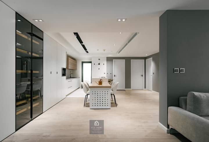 Bán căn hộ dịch vụ 7T, Ngõ 31 Xuân Diệu, P. Quảng An, Tây Hồ, Hà Nội, 54m2 giá 12,5 Tỷ