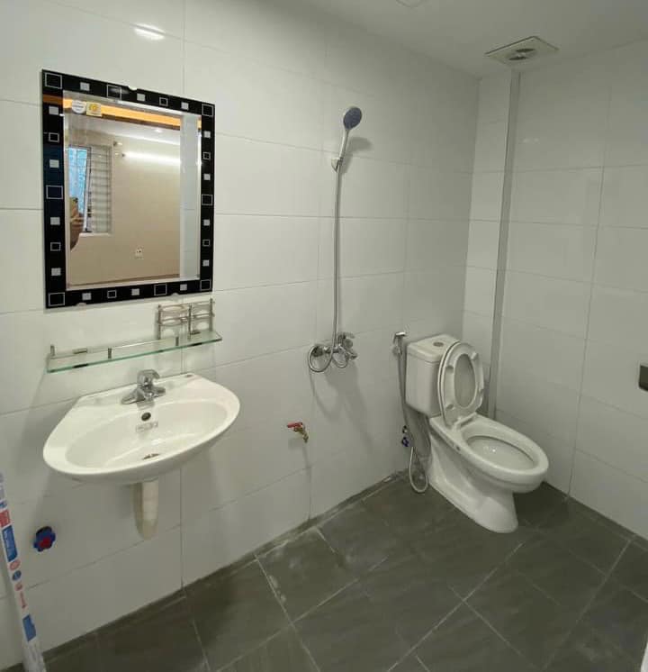 Bán nhà Khương Đình-Q.Thanh Xuân-Kinh Doanh-Ô tô đỗ cửa-Dtich 36m*6 tầng-MT 5.5m-Giá 4.9 tỷ