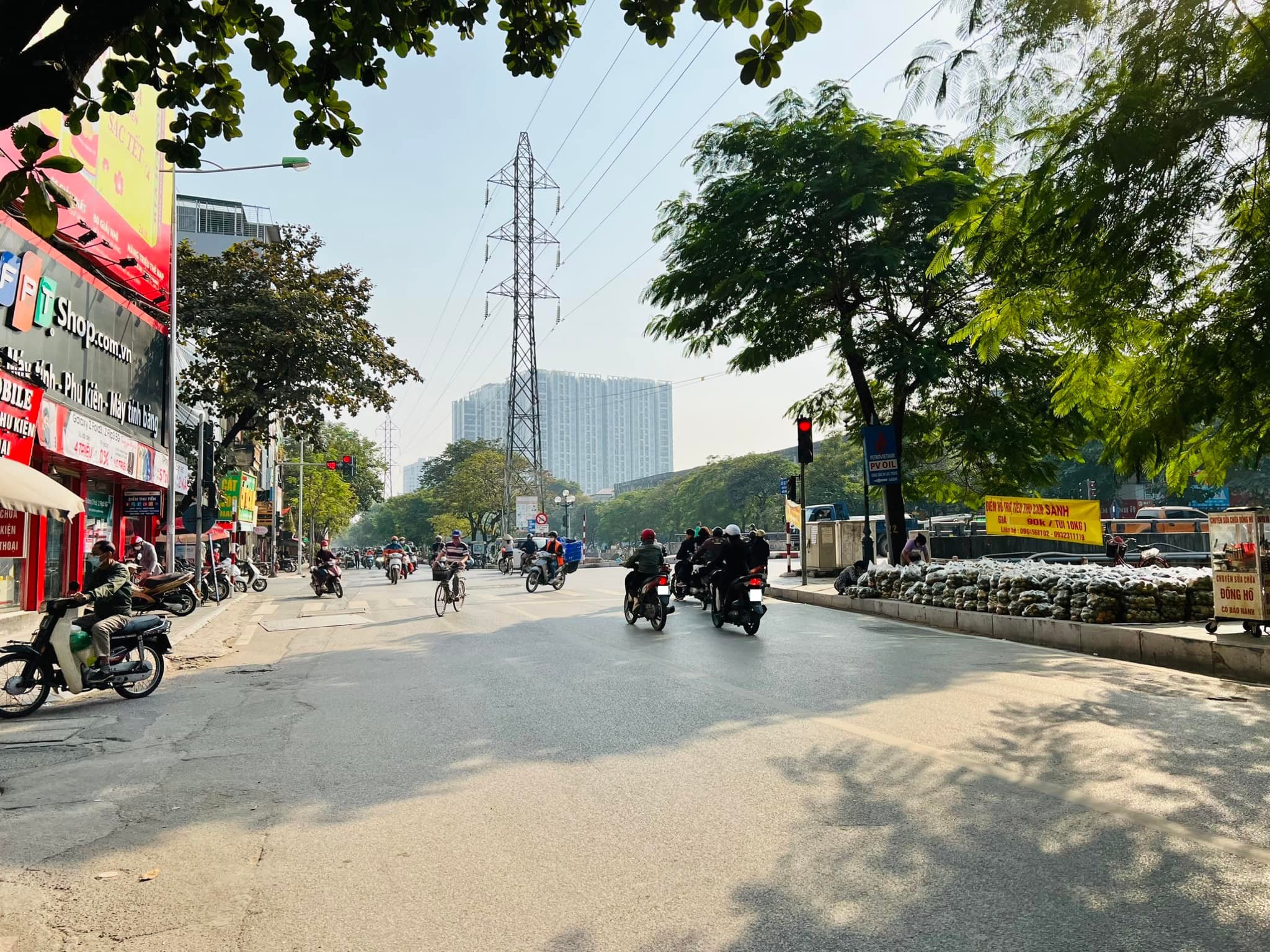 Nhà mặt phố Kim Ngưu, gần Lạc Trung, 130m2, mặt tiền 5.1m, giá 238 triệu/m2