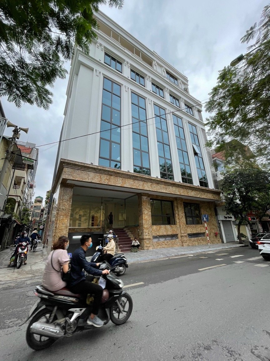 BÁN GẤP NHÀ MẶT PHỐ THÁI HÀ - LÔ CÓC - 416M2 - 6 TẦNG - MT 13M.