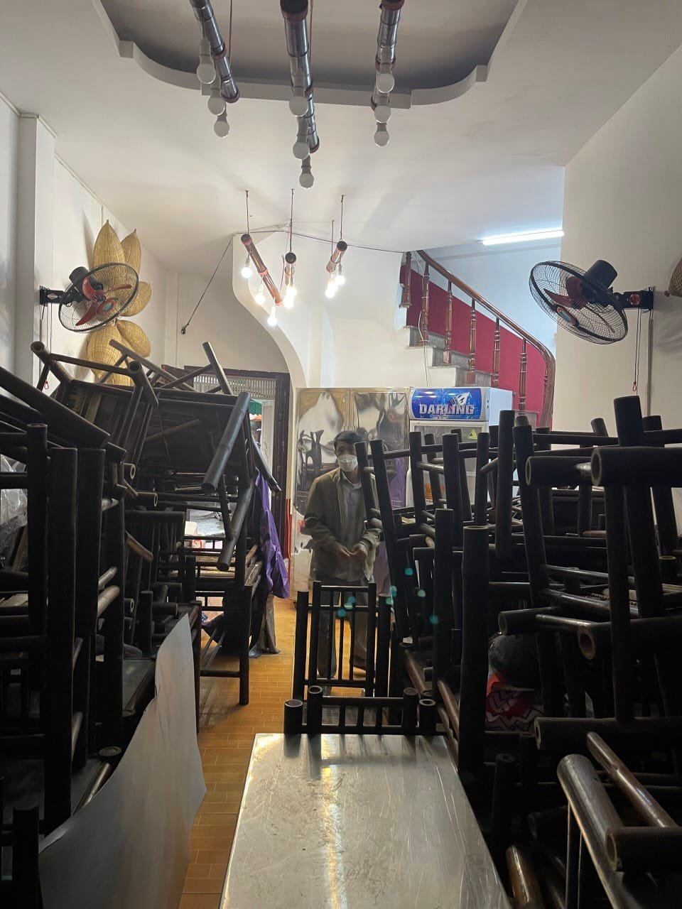 Cần Bán Gấp Nhà Duy Tân - Cầu Giấy 41m, 4 Tầng, MT 3.7M Giá 10.5 tỷ Liên hệ: Mr Dũng 0983833999.