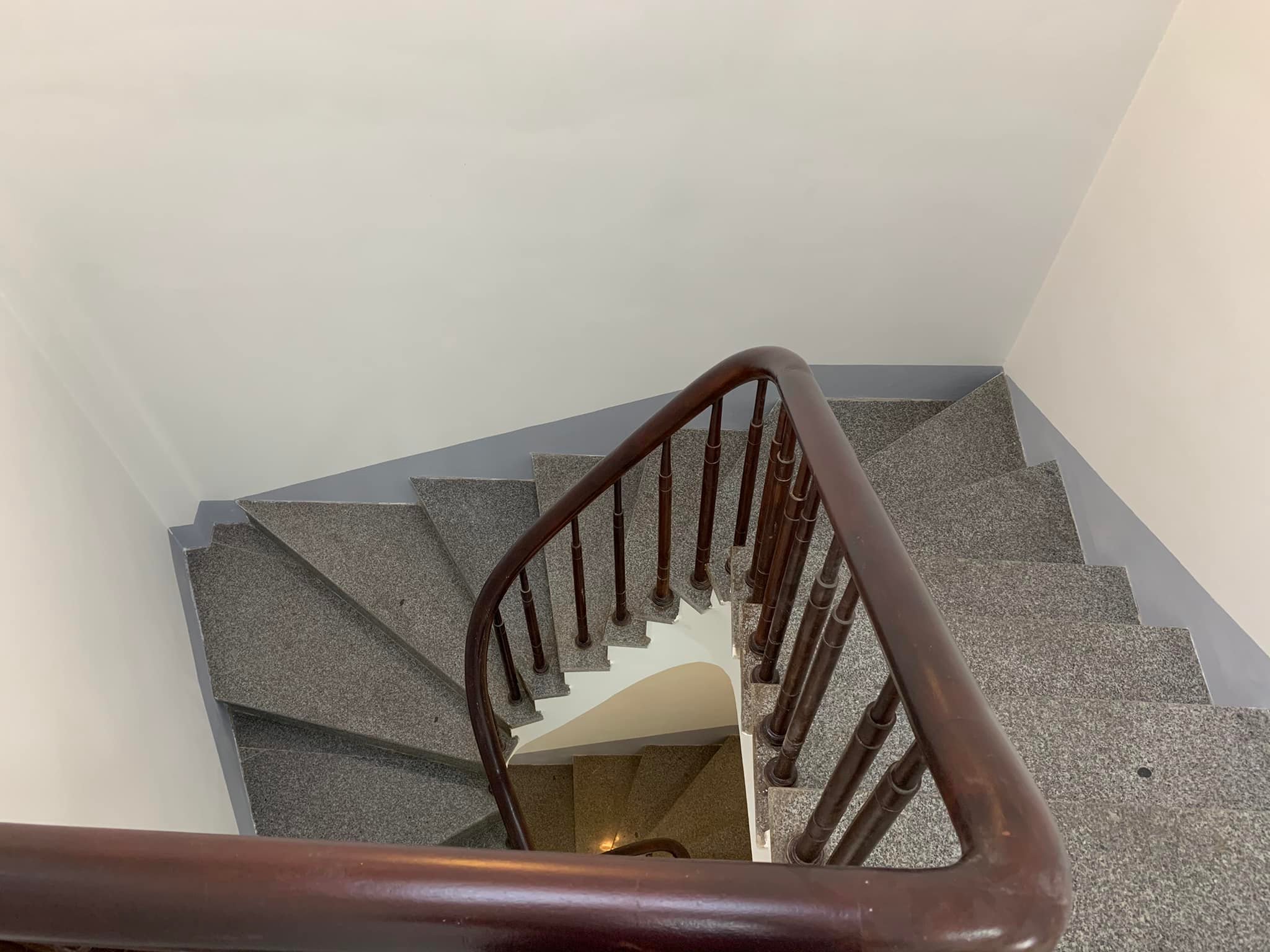 Bán nhà ngõ 68 Lưu Hữu Phước 61m2, 5 tầng, mặt tiền 9m. Giá 12.5 tỷ