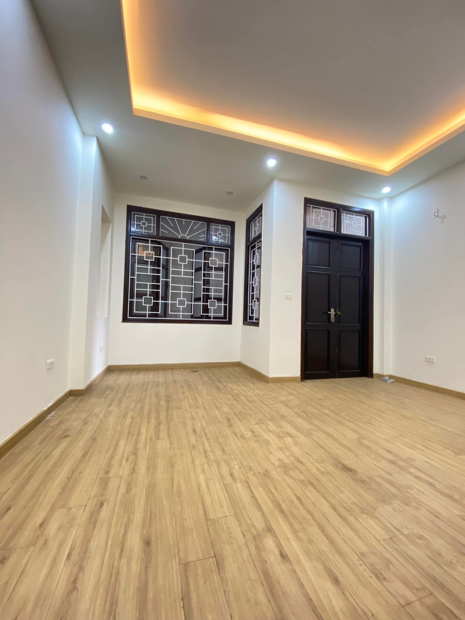 Bán nhà riêng 69m2 ở ngõ 105 ngách 41 Doãn Kế Thiện. Mặt tiền 4.6m. Giá chỉ 5.9 tỷ