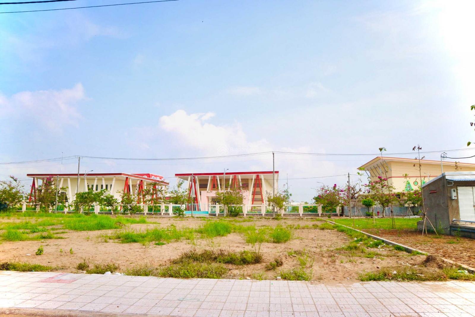 Chính chủ cần bán lô đất c11, c12 khu Đồng Xá, Thị trấn Me