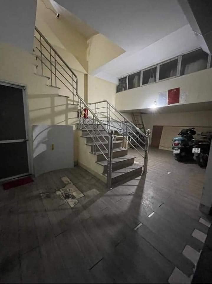 Bán nhà ngõ 58 Nguyễn Khánh Toàn thuộc lô góc 2 mặt tiền, 57m2. 4,1m MT, giá 7.8 tỷ