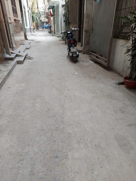 Nhà mới xây 7 tầng có thang máy, gara để ô tô ở ngõ 40 Trần Vỹ. Diện tích 39m2 x 7 tầng. Giá 8.3