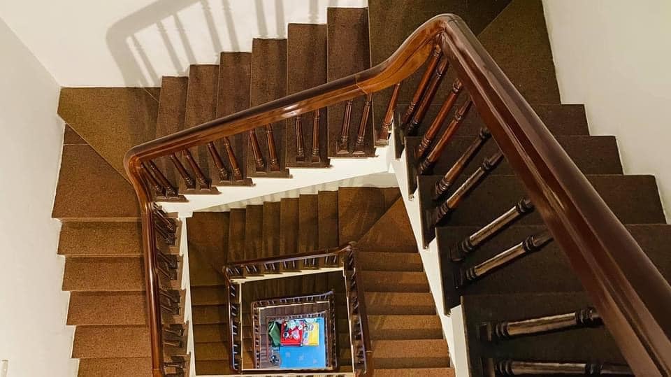 Nhà vị trí đẹp, ô tô tránh 190 Hoàng Quốc Việt. 68m2, 5 tầng. Mt 4m, giá 16 tỷ